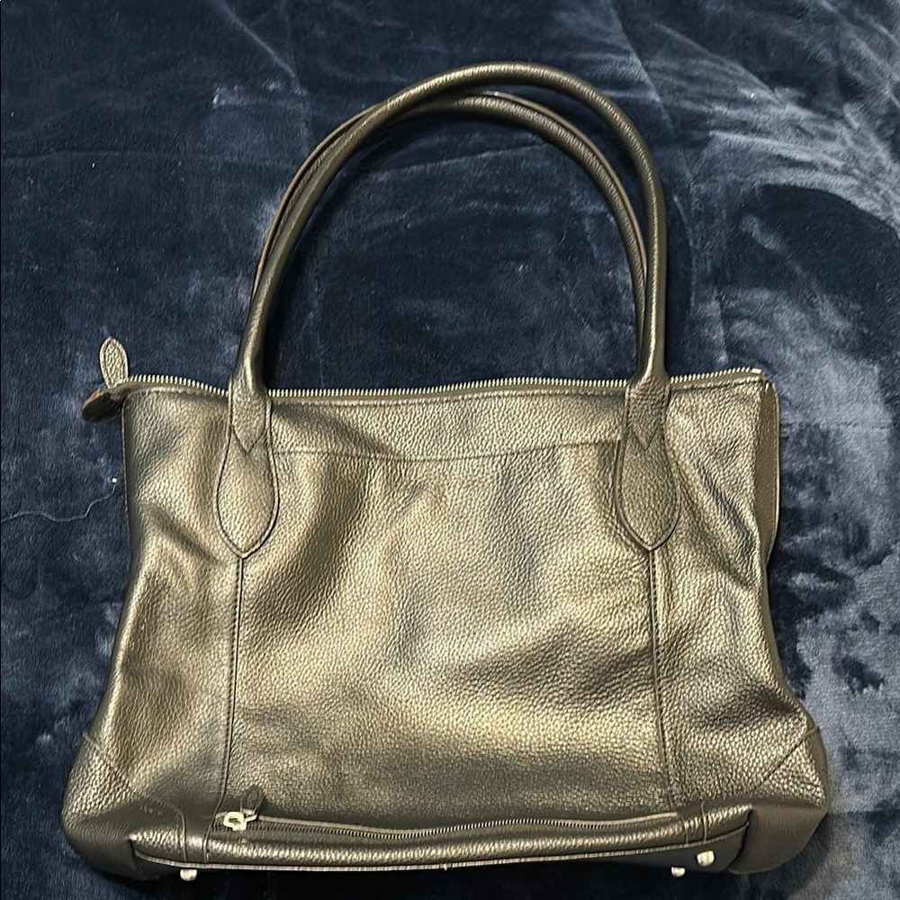 Lodis Black Pebble LeatherTote Bag with Soft Leather Material and Stylish Design - Picture 2 of 8